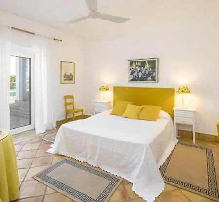 Villa Poco Partido Sleeps 14